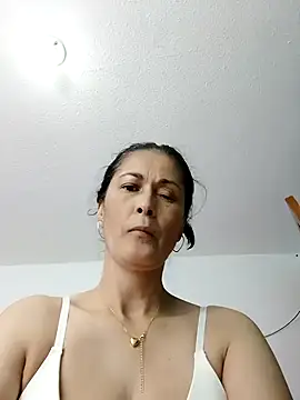 ZARAY 1118 online show from October 2025 07:04:02 PM