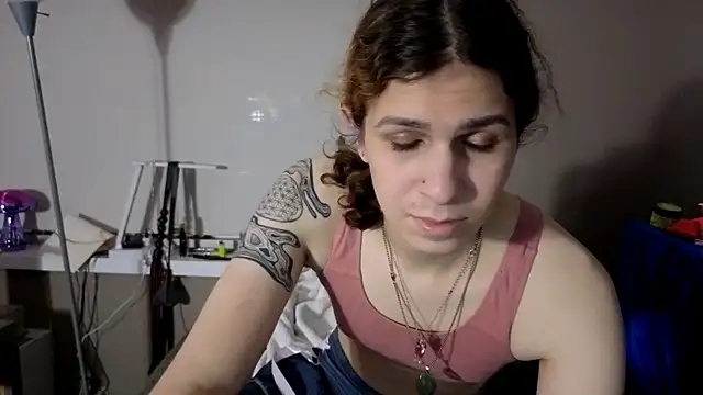 cuddlyavenue online show from January 2026 02:04:01 AM