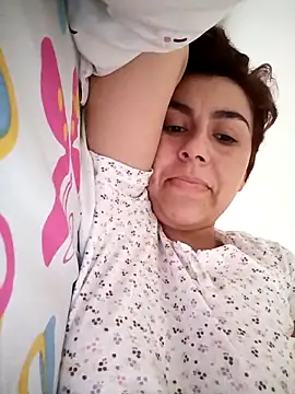 Snapshot of vanessa-titisM chatting on September 2025 02:27:02 PM vanessa-titisM online show from September 2025 02:27:02 PM