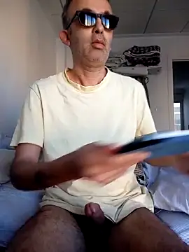 EmilioTaladdro online show from April 2026 06:09:01 AM