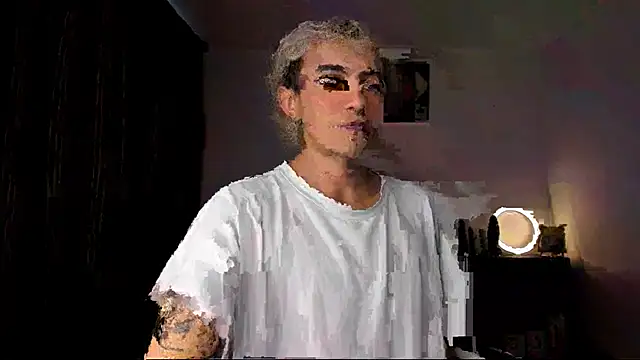 guynextdo0r online show from October 2025 06:53:01 PM