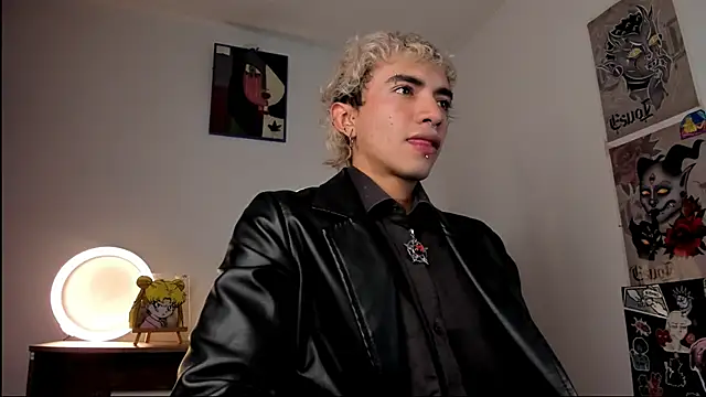 guynextdo0r online show from October 2025 08:49:02 PM