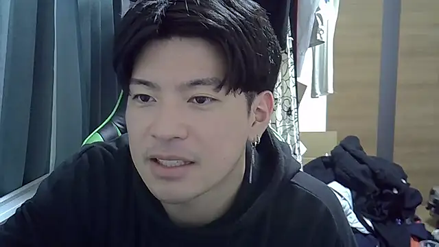 Snapshot of aokunvvv chatting on October 2025 10:32:02 PM aokunvvv online show from October 2025 10:32:02 PM