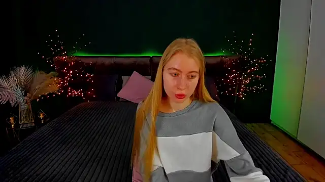 Alina Blonde online show from September 2025 05:45:02 AM