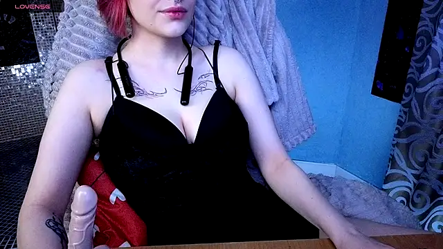 Snapshot of Eniferi chatting on February 2026 06:26:01 AM Eniferi online show from February 2026 06:26:01 AM