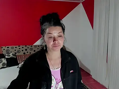 Soffy Skye online show from November 2025 04:33:02 AM