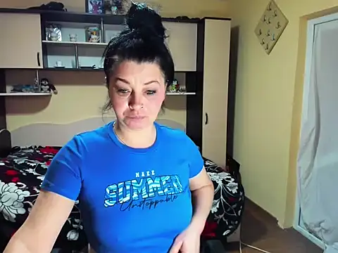 Soffy Skye online show from March 2026 06:19:02 AM