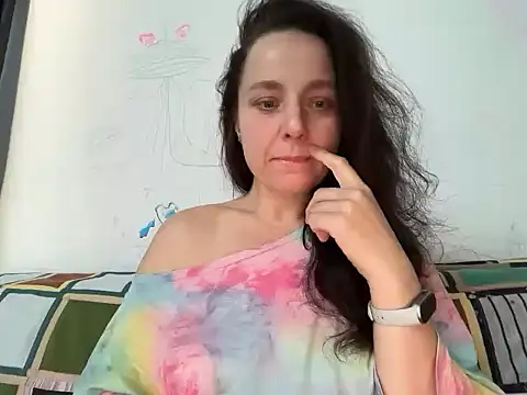 Snapshot of Kalmiraa chatting on July 2026 04:27:01 AM Kalmiraa online show from July 2026 04:27:01 AM