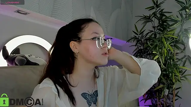 Snapshot of Krysadapp chatting on June 2026 01:28:02 AM Krysadapp online show from June 2026 01:28:02 AM