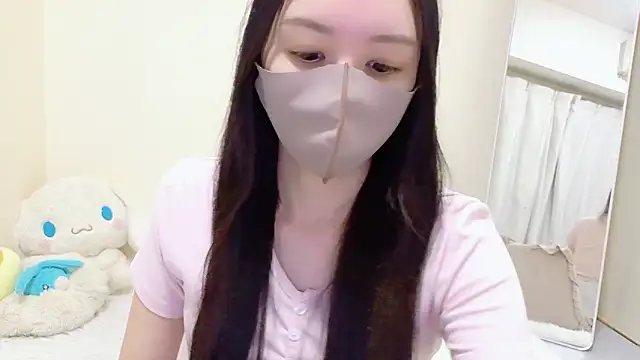Snapshot of _Mia_land_ chatting on July 2026 06:02:02 PM Mia land online show from July 2026 06:02:02 PM
