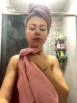 MartaLuna  online show from December 2025 07:03:02 AM