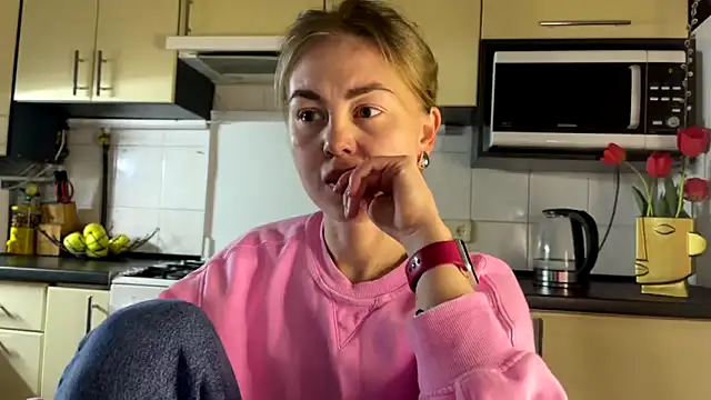 MartaLuna  online show from April 2026 08:09:02 PM