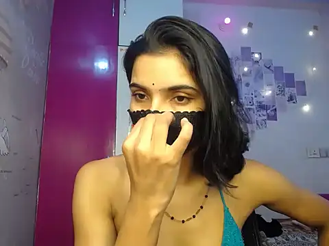 Snapshot of Sweetangle24 chatting on October 2025 08:40:02 PM Sweetangle24 online show from October 2025 08:40:02 PM