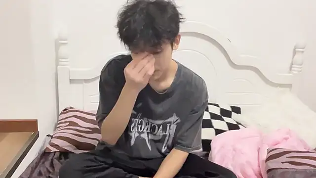 Snapshot of yangyang-2563 chatting on September 2025 12:06:01 PM yangyang-2563 online show from September 2025 12:06:01 PM