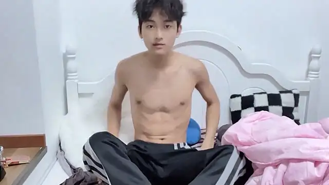 Snapshot of yangyang-2563 chatting on September 2025 02:20:01 PM yangyang-2563 online show from September 2025 02:20:01 PM
