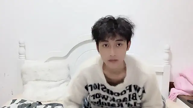 Snapshot of yangyang-2563 chatting on October 2025 12:47:01 PM yangyang-2563 online show from October 2025 12:47:01 PM