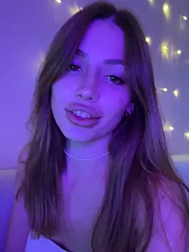 Snapshot of Elizabeth_Tay chatting on October 2025 06:09:01 PM Elizabeth Tay online show from October 2025 06:09:01 PM