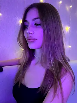 Snapshot of Elizabeth_Tay chatting on November 2025 04:40:02 PM Elizabeth Tay online show from November 2025 04:40:02 PM