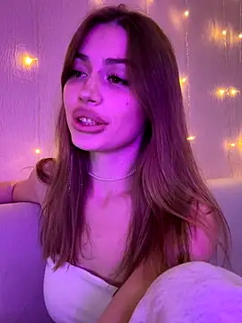 Snapshot of Elizabeth_Tay chatting on November 2025 06:17:01 PM Elizabeth Tay online show from November 2025 06:17:01 PM