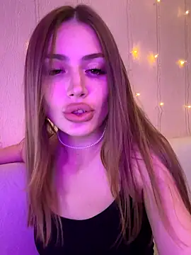 Snapshot of Elizabeth_Tay chatting on November 2025 04:40:02 PM Elizabeth Tay online show from November 2025 04:40:02 PM