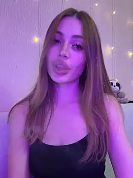 Snapshot of Elizabeth_Tay chatting on December 2025 05:40:02 PM Elizabeth Tay online show from December 2025 05:40:02 PM