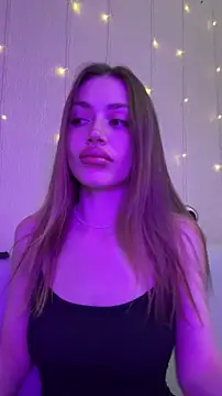 Snapshot of Elizabeth_Tay chatting on December 2025 06:37:02 PM Elizabeth Tay online show from December 2025 06:37:02 PM