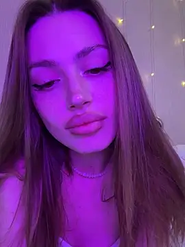 Snapshot of Elizabeth_Tay chatting on December 2025 06:37:02 PM Elizabeth Tay online show from December 2025 06:37:02 PM