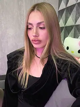 Snapshot of Elizabeth_Tay chatting on May 2026 07:20:02 PM Elizabeth Tay online show from May 2026 07:20:02 PM