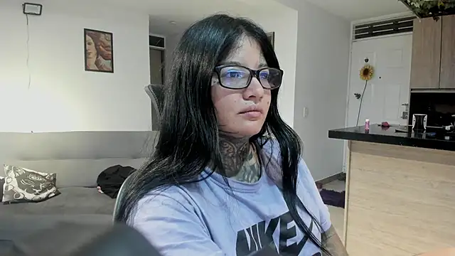 Unatatuada online show from April 2026 10:53:02 AM