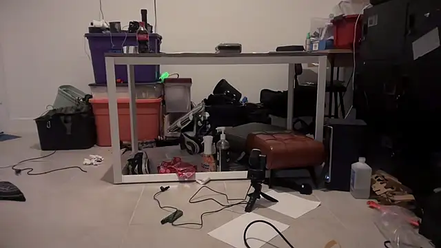 jasoncali305 online show from December 2025 03:20:01 PM