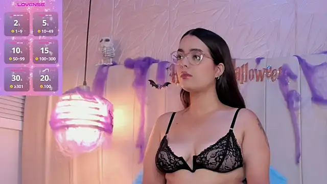 hannahst  online show from October 2025 08:06:02 PM