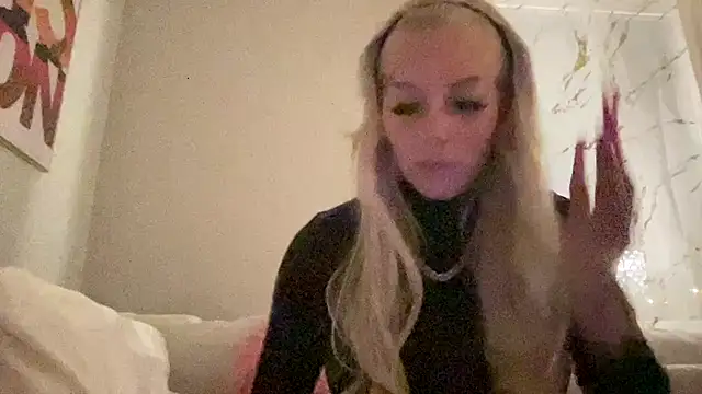 paulinaalatalo online show from February 2026 07:07:01 PM