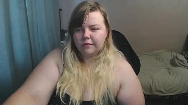 Snapshot of AsmiTKeyn chatting on October 2025 03:15:02 AM AsmiTKeyn online show from October 2025 03:15:02 AM