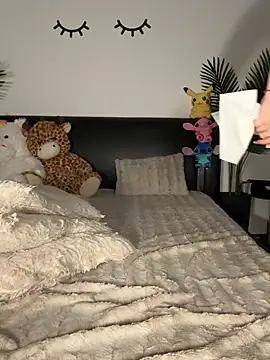 Andrestarr online show from February 2025 10:18:02 PM