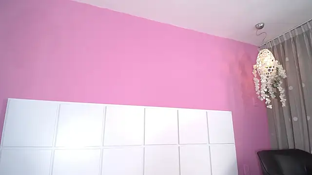 Aliciabloom online show from September 2025 12:41:02 PM