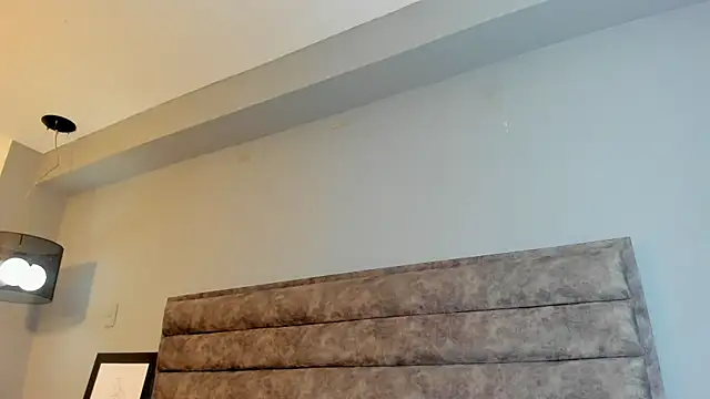 Aliciabloom online show from November 2025 12:27:02 PM