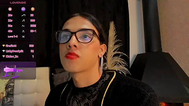 Snapshot of Almaazz chatting on June 2026 12:13:02 AM Almaazz online show from June 2026 12:13:02 AM