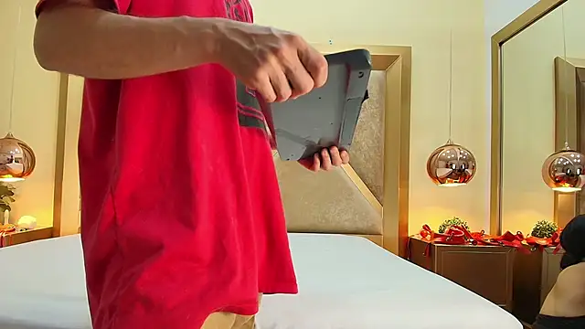 EthanCollen online show from September 2025 10:37:02 PM