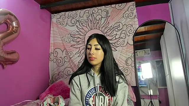 Missmoonstar online show from September 2025 08:10:01 PM