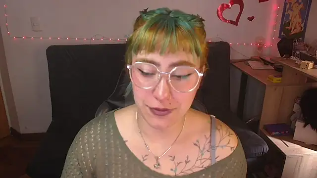 Snapshot of Miacatsito3 chatting on July 2026 06:54:01 PM Miacatsito3 online show from July 2026 06:54:01 PM