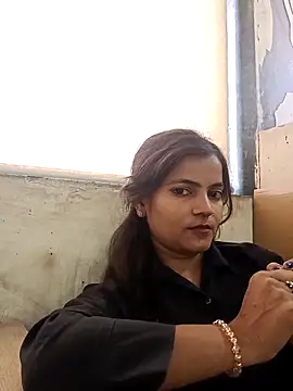 Snapshot of SexyIra89 chatting on November 2025 05:18:01 AM SexyIra89 online show from November 2025 05:18:01 AM