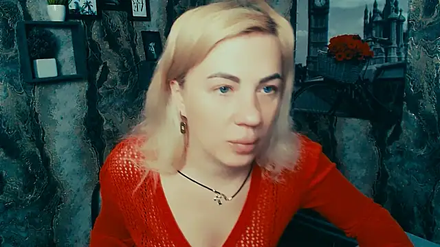 EmmaCat  online show from December 2025 06:53:02 AM