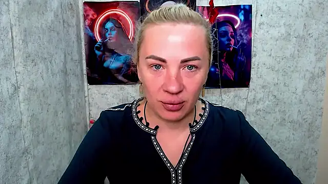 EmmaCat  online show from April 2026 04:37:01 AM