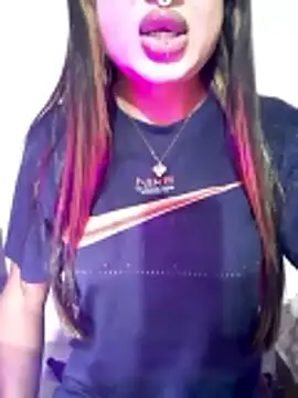 Cutie-Whiskey1 online show from December 2025 07:42:02 PM