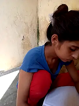 Snapshot of Saloni-Gupta chatting on September 2025 05:20:01 AM Saloni-Gupta online show from September 2025 05:20:01 AM