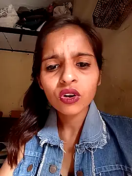 Snapshot of Saloni-Gupta chatting on September 2025 09:55:02 AM Saloni-Gupta online show from September 2025 09:55:02 AM