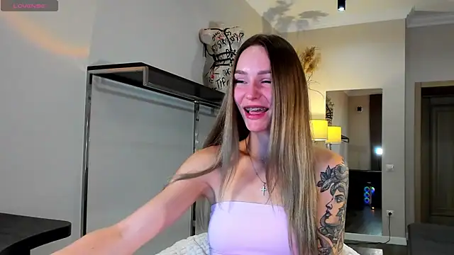 Melloudy online show from September 2025 05:42:01 AM