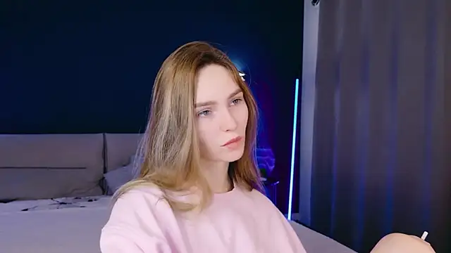 Melloudy online show from December 2025 07:13:02 AM