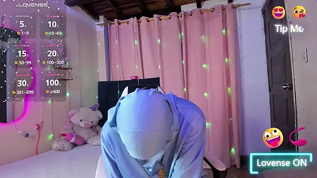 ShanaJamil online show from February 2026 12:21:01 PM