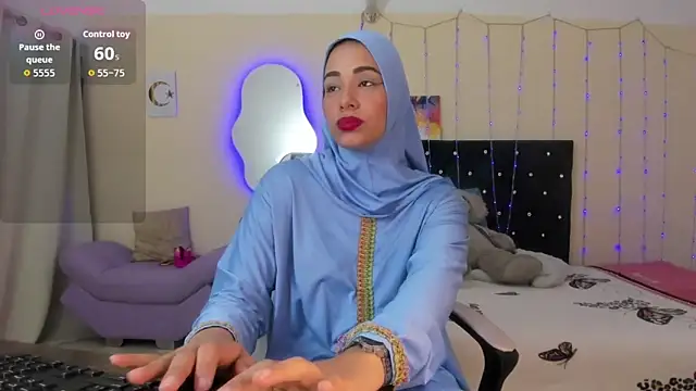 Snapshot of ShanaJamil chatting on April 2026 11:49:02 AM ShanaJamil online show from April 2026 11:49:02 AM